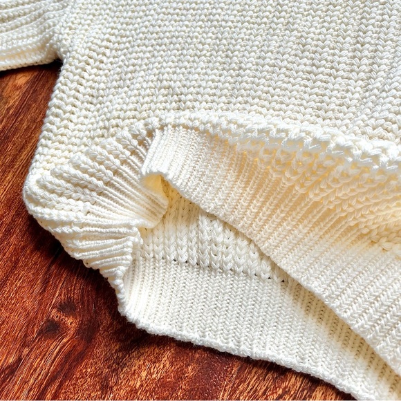 Blue Blush Women’s Oversized Balloon Sleeves Knit Sweater Ivory White Size M/L - Picture 8 of 11